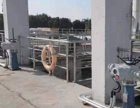 各种姿势玩小处雌女TXT视频