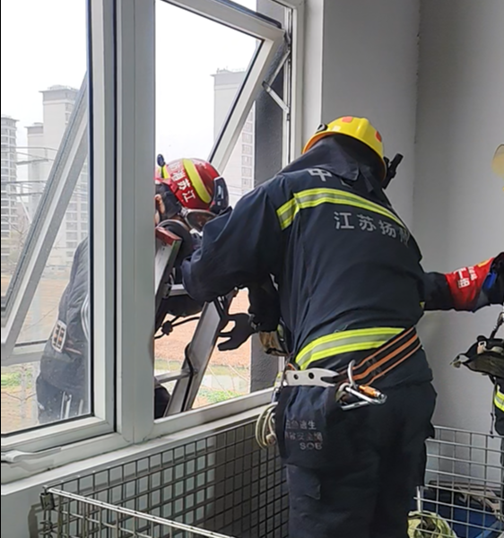 各种姿势玩小处雌女TXT视频