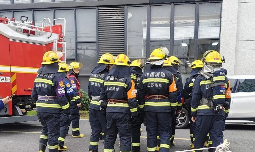 各种姿势玩小处雌女TXT视频