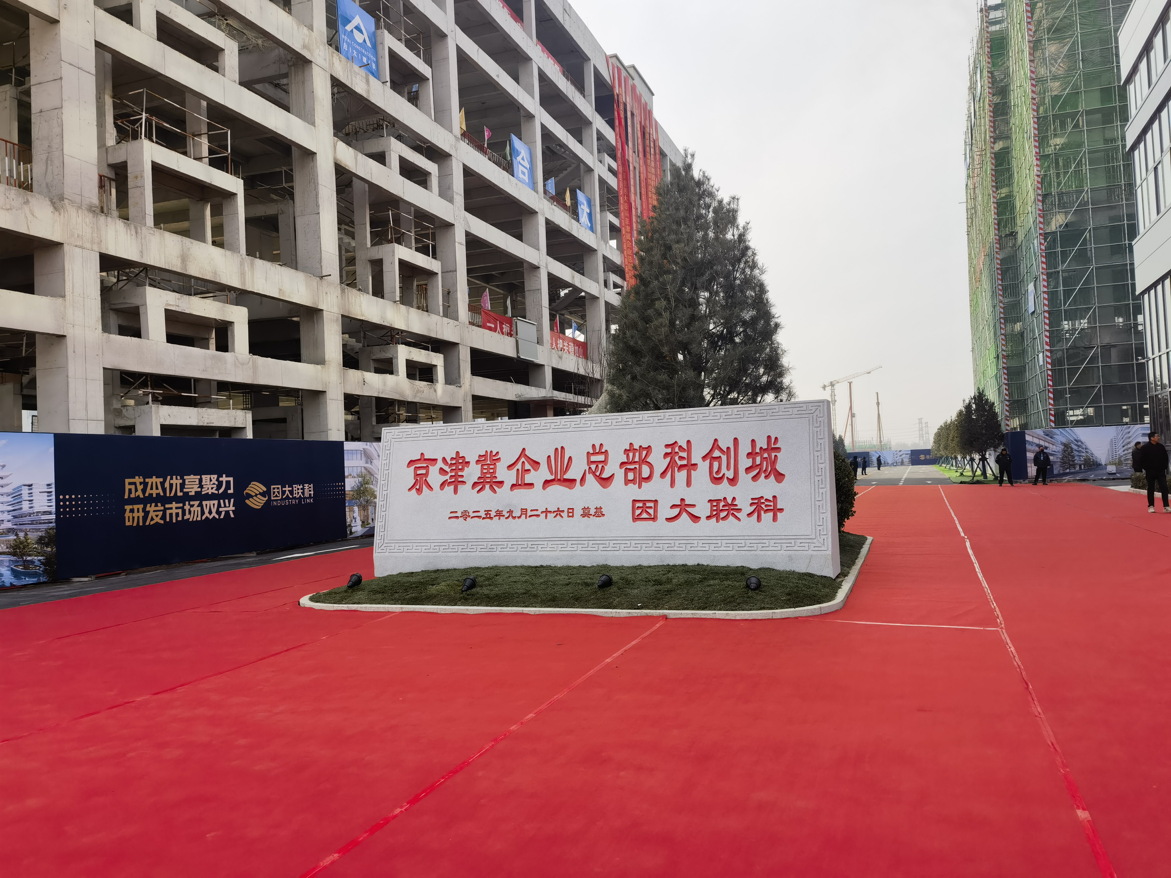 各种姿势玩小处雌女TXT视频